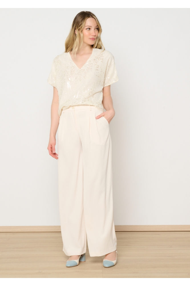 C CHAMPA 05702777 Off White